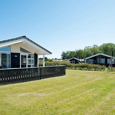Three-Bedroom Holiday Home In Juelsminde 18 Sonderby  외부 사진