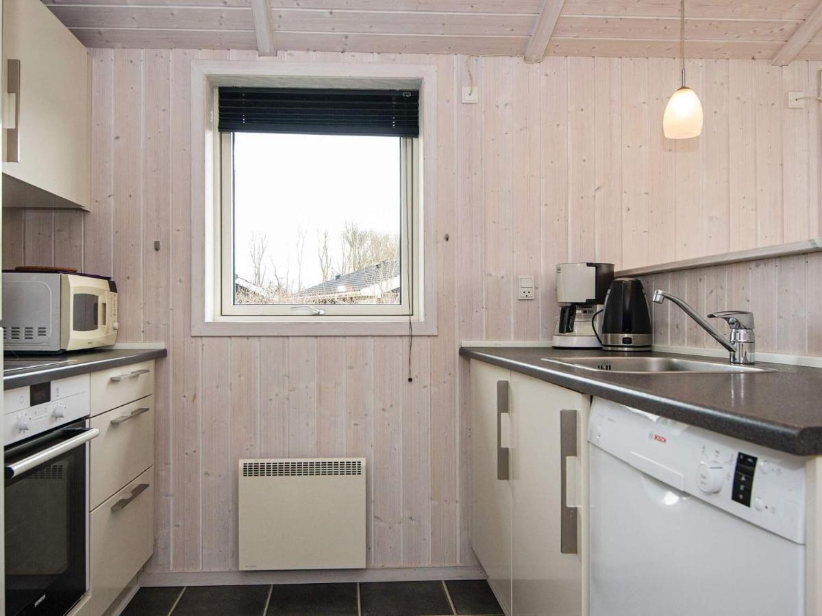 Three-Bedroom Holiday Home In Juelsminde 18 Sonderby  외부 사진