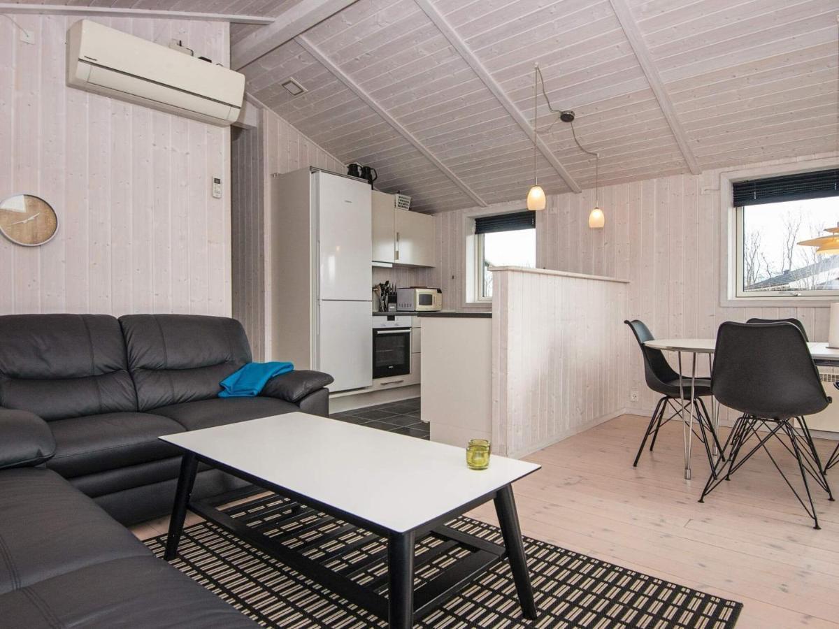Three-Bedroom Holiday Home In Juelsminde 18 Sonderby  외부 사진