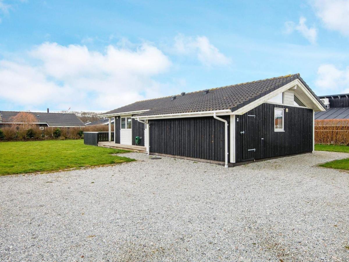 Three-Bedroom Holiday Home In Juelsminde 18 Sonderby  외부 사진