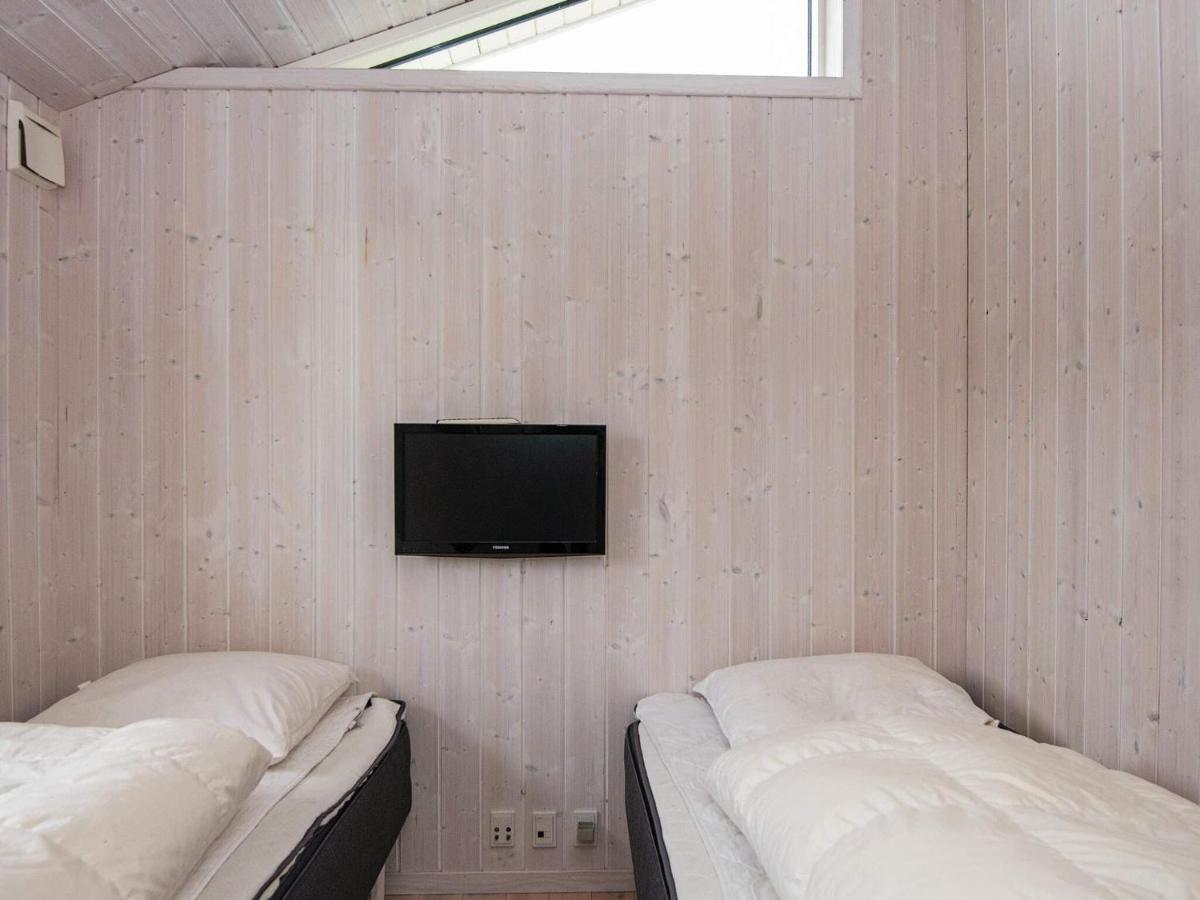 Three-Bedroom Holiday Home In Juelsminde 18 Sonderby  외부 사진