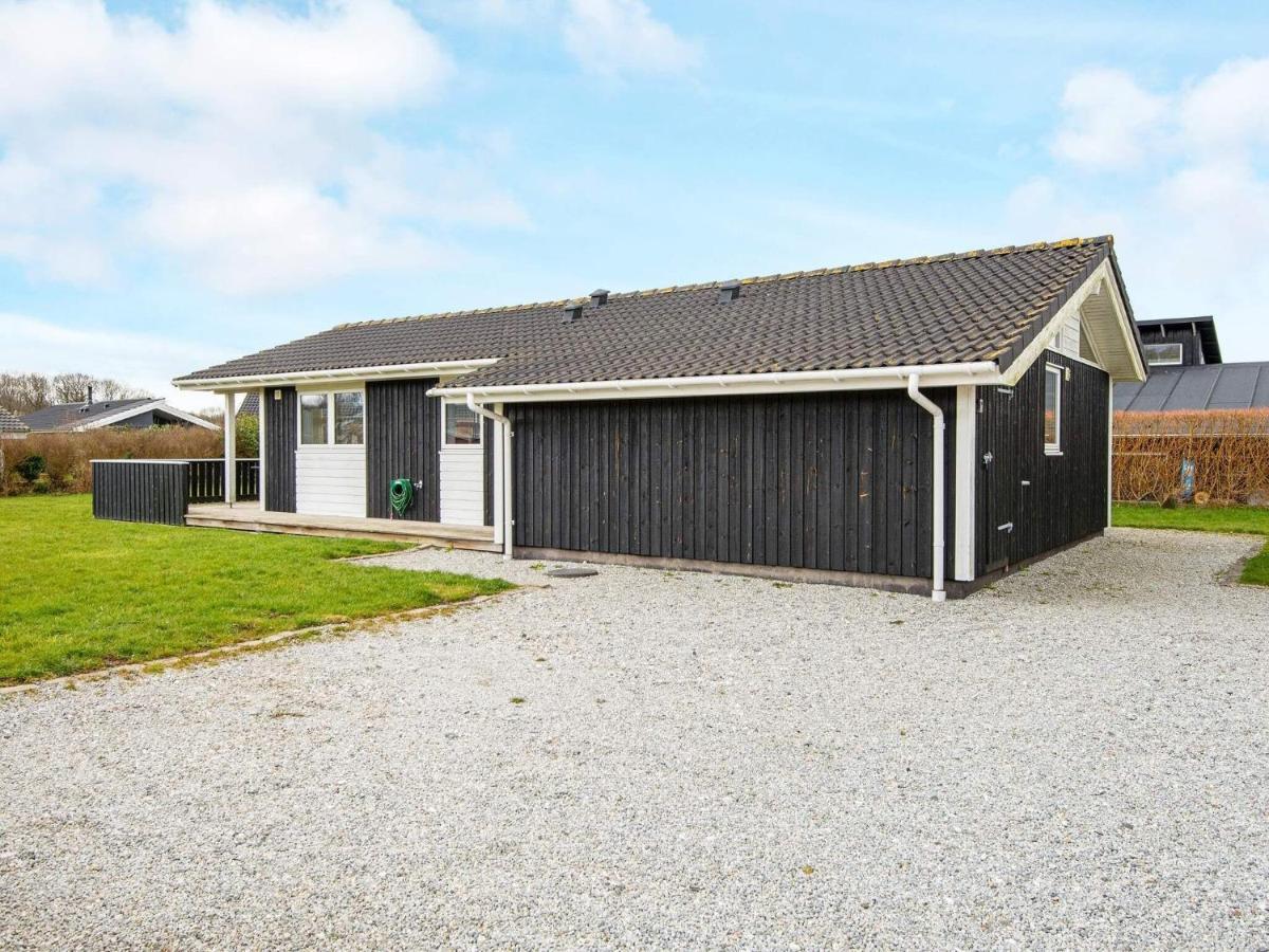 Three-Bedroom Holiday Home In Juelsminde 18 Sonderby  외부 사진